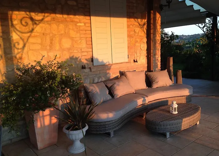 Nocleg ze śniadaniem La Vedetta B&B Con Ristorante E Acetaia 4*