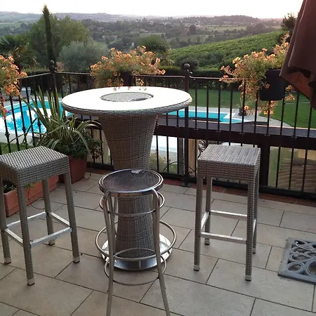 Bed & Breakfast La Vedetta Con Ristorante E Acetaia 4*