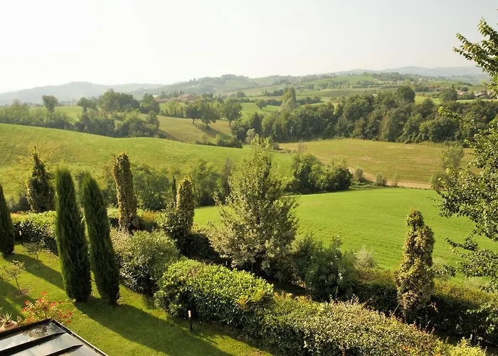 B&B La Vedetta Con Ristorante E Acetaia 4*